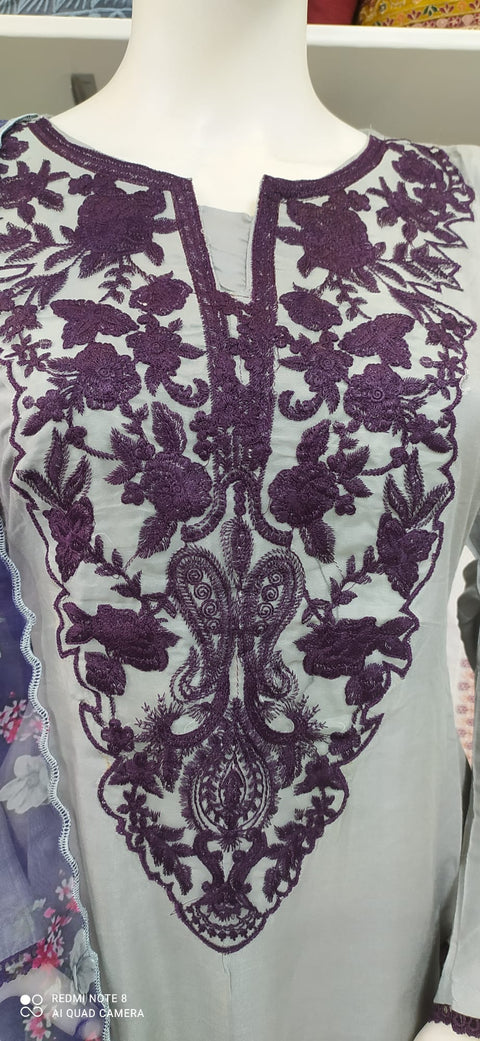Lilac Linen 3PC Shalwar Kameez Dress SS3323