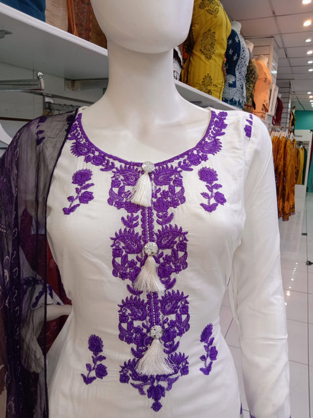 White Bamber Cotton 3PC Shalwar Kameez Dress SS3933